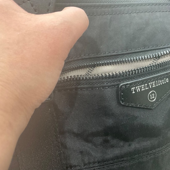 Twelvelittle unisex 3-in-1 foldover tote black - Picture 8 of 13